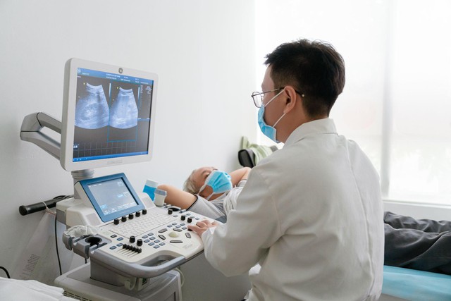 Long Châu triển khai tầm soát sớm bệnh lý gan bảo vệ sức khỏe cộng đồng- Ảnh 2.