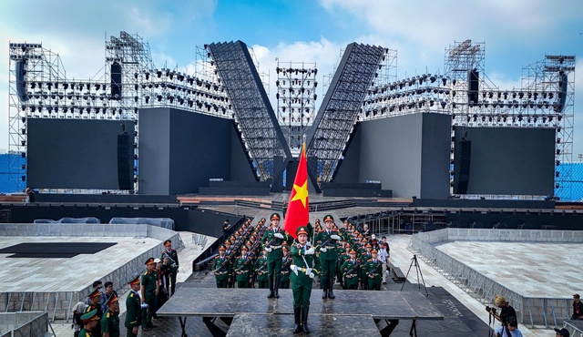 “Tổ quốc trong tim” – Khi nghệ thuật lay động trái tim dân tộc- Ảnh 1.