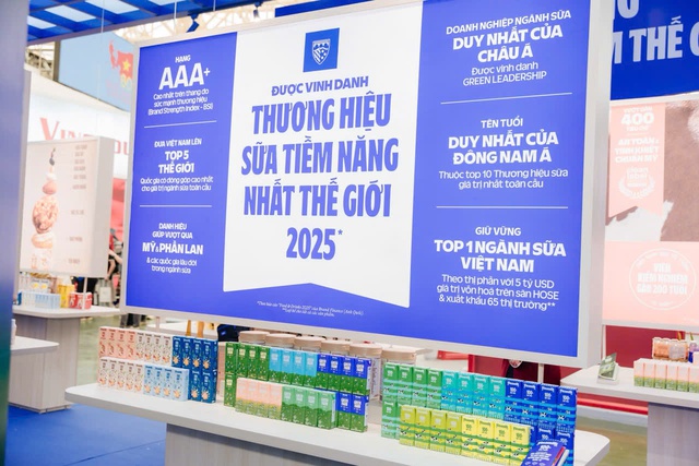 Vinamilk tạo điểm nhấn tại Triển lãm thành tựu đất nước 80 năm- Ảnh 1.