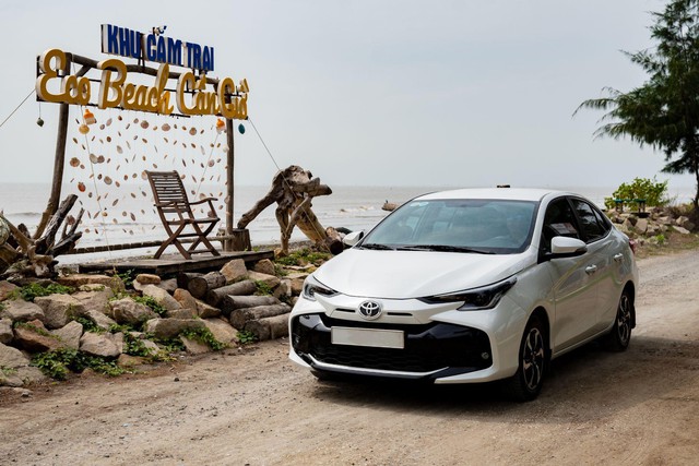 Toyota hỗ trợ lên tới 100% lệ phí trước bạ cùng nhiều ưu đãi hấp dẫn cho các mẫu xe bán chạy trong tháng 9 - Ảnh 1.