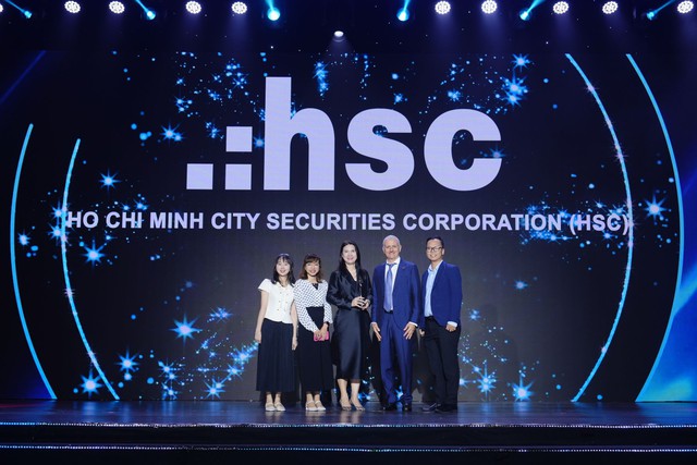 HSC lần thứ 3 liên tiếp đạt giải “Nơi làm việc tốt nhất châu Á”- Ảnh 1.