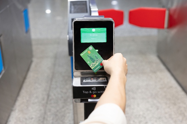 “Một chạm là gần” - Hành trình tân sinh viên “mở khóa” bản đồ TP. HCM- Ảnh 2.