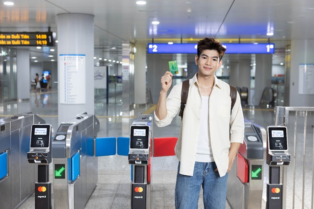 “Một chạm là gần” - Hành trình tân sinh viên “mở khóa” bản đồ TP. HCM- Ảnh 3.