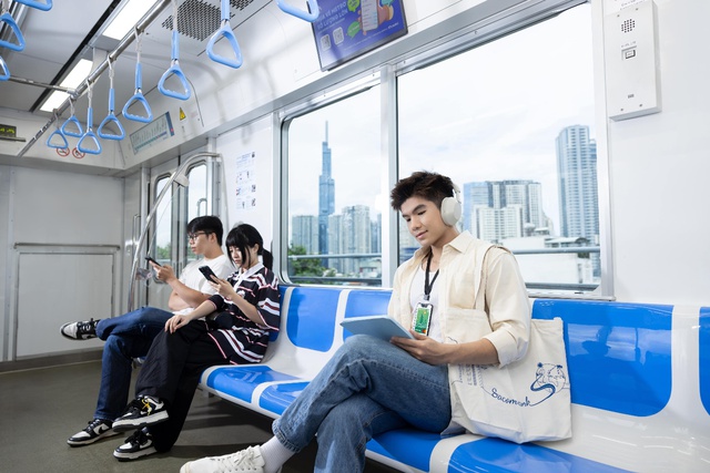 “Một chạm là gần” - Hành trình tân sinh viên “mở khóa” bản đồ TP. HCM- Ảnh 5.