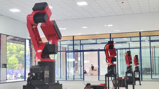 CT UAV - Sốc với nhà máy đúc composite tự tiến hóa- Ảnh 3.