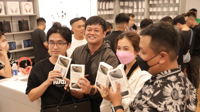 TopZone tung “lời hứa ngọt ngào” mỗi mùa iPhone mới: Giao hàng sớm- Ảnh 1.