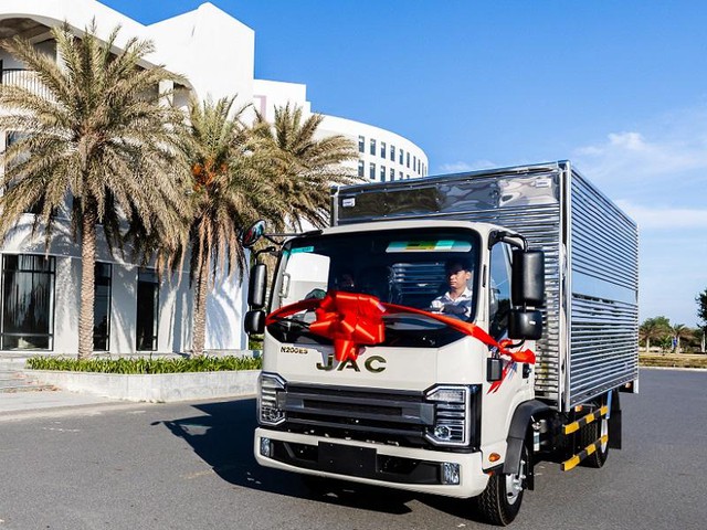 Vì sao xe tải JAC trở thành lựa chọn hàng đầu của nhà vận tải Việt?- Ảnh 2. Vì sao xe tải JAC trở thành lựa chọn hàng đầu của nhà vận tải Việt?- Ảnh 2.