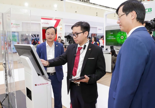 Agribank tiến tới phủ sóng Giải pháp Quầy giao dịch thông minh- Ảnh 1.