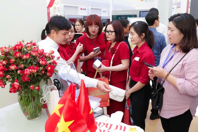 Agribank tiến tới phủ sóng Giải pháp Quầy giao dịch thông minh- Ảnh 4.