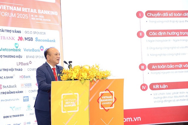 Agribank khẳng định vị thế tiên phong trong kỷ nguyên số tại Diễn đàn Ngân hàng Bán lẻ Việt Nam 2025- Ảnh 1.