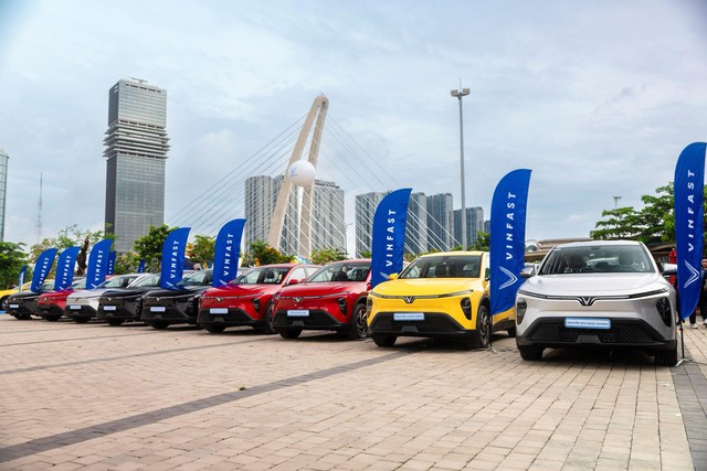 250 chiếc VinFast Limo Green đồng loạt bàn giao khắp 3 miền- Ảnh 1.