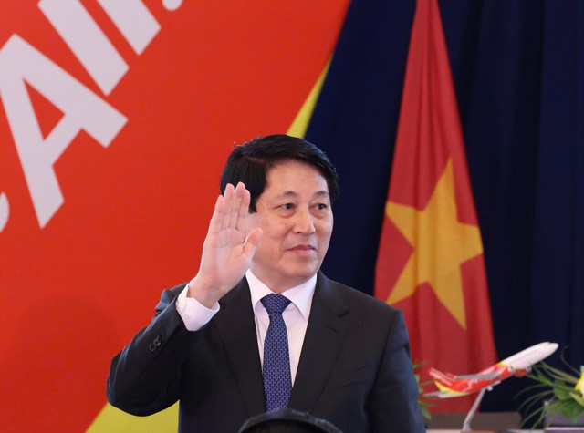 Chủ tịch nước chứng kiến Vietjet nhận bàn giao tàu bay Boeing đầu tiên- Ảnh 1.