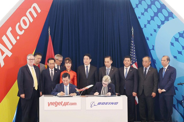 Chủ tịch nước chứng kiến Vietjet nhận bàn giao tàu bay Boeing đầu tiên- Ảnh 5.