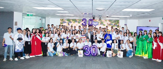 DXC Việt Nam: Vinh danh "Nơi làm việc tốt nhất Châu Á" và kỷ niệm 30 năm đầy tự hào- Ảnh 1.