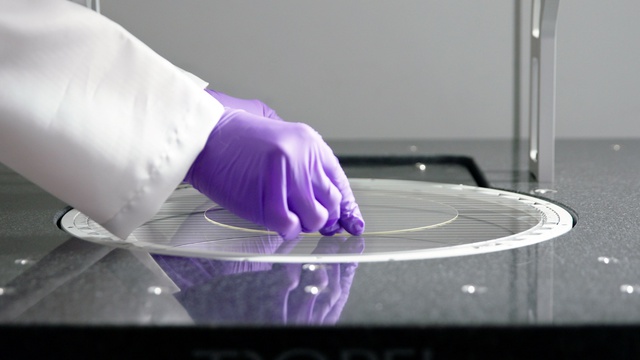 Corning - mắt xích quan trọng trong mọi khâu sản xuất chip bán dẫn- Ảnh 4.