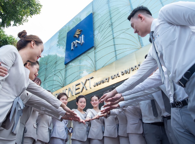 PNJ bắt tay các "ông lớn" giao thông xanh, hướng tới cam kết Net Zero- Ảnh 1.