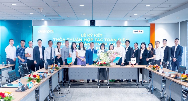 ABBANK hợp tác MISA, thúc đẩy hệ sinh thái tài chính số cho doanh nghiệp SME- Ảnh 1.
