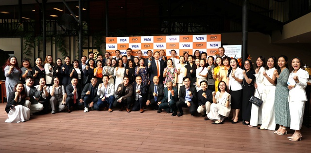 FWD Việt Nam và Visa hợp tác thúc đẩy trải nghiệm bảo hiểm số- Ảnh 1.