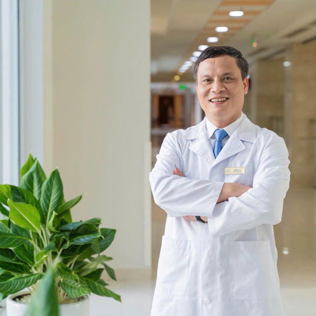 30 năm chọn “lối đi khó” và ngã rẽ bất ngờ của “đôi tay vàng” ngoại khoa- Ảnh 1.