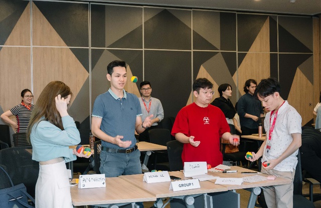 Từ “ngôi sao kỹ thuật” đến quản lý tập đoàn đa quốc gia hàng đầu- Ảnh 3.