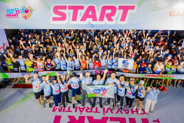 "Chạy Vì Trái Tim 2025” quyên góp hơn 7 tỷ đồng, lan tỏa yêu thương đến mọi nhịp tim- Ảnh 1.
