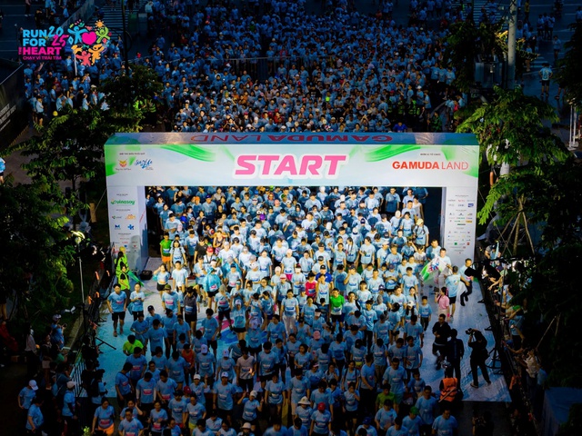 “Chạy Vì Trái Tim 2025” gây quỹ 7 tỷ đồng, trao hy vọng cho 2.000 trẻ em - Ảnh 4.