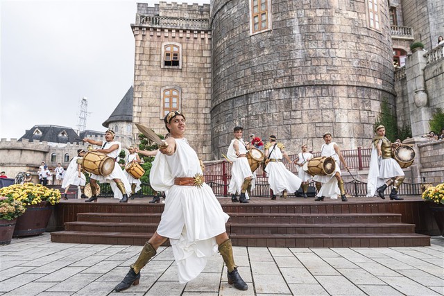 Ba Na Hills tung ch&iacute;nh s&aacute;ch v&eacute; c&aacute;p treo kh&ocirc;ng giới hạn số lần l&ecirc;n c&aacute;p trong 3 ng&agrave;y- Ảnh 4.