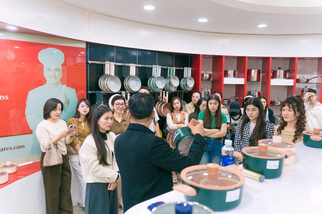 Gần 30 KOL &ldquo;mục sở thị&rdquo; nh&agrave; m&aacute;y gia dụng Elmich, kh&aacute;m ph&aacute; d&acirc;y chuyền hiện đại h&agrave;ng đầu Đ&ocirc;ng Nam &Aacute;- Ảnh 5.