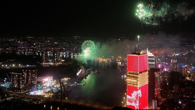 Saigon Marina IFC rực rỡ đêm pháo hoa với công nghệ ánh sáng hàng đầu thế giới- Ảnh 6.