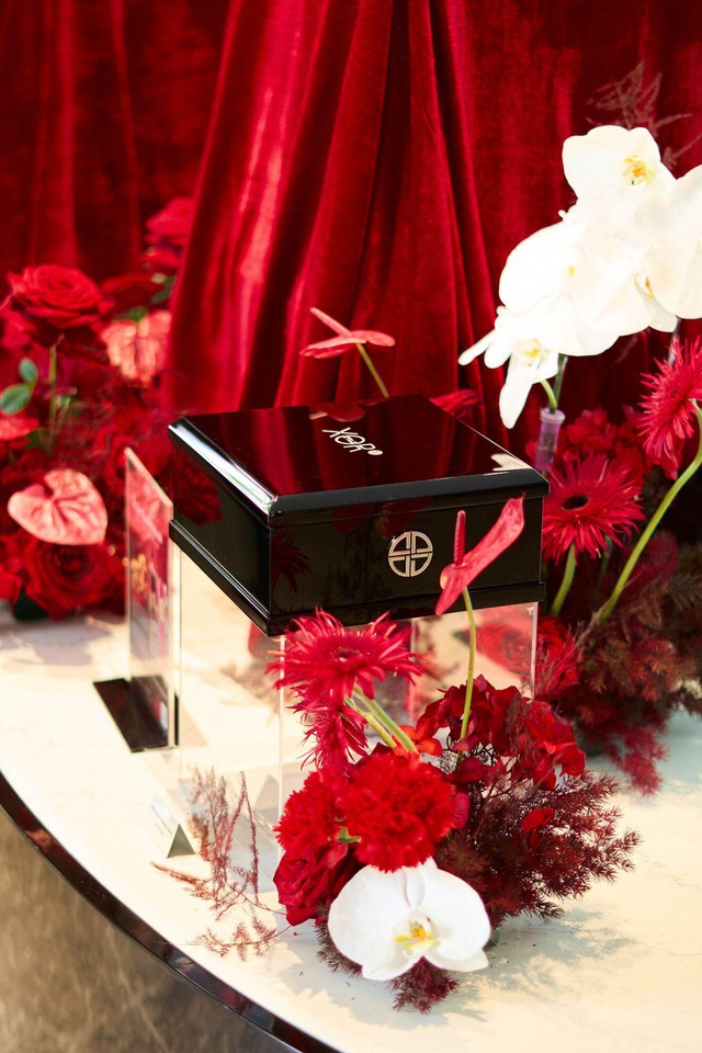 Khám phá bộ sưu tập điện thoại xa xỉ Anh Quốc tiền tỷ cùng Divo Tùng Dương- Ảnh 2.