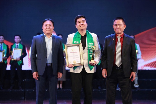 Anh ngữ SEC nhìn lại hành trình năm 2025 - Dấu ấn qua từng bước phát triển - Ảnh 2.