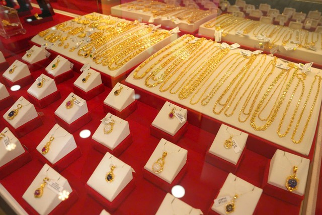 Thực hư chuyện "mua vàng trên giấy" tại các thương hiệu lớn: Là rủi ro hay giải pháp thông minh?- Ảnh 1.
