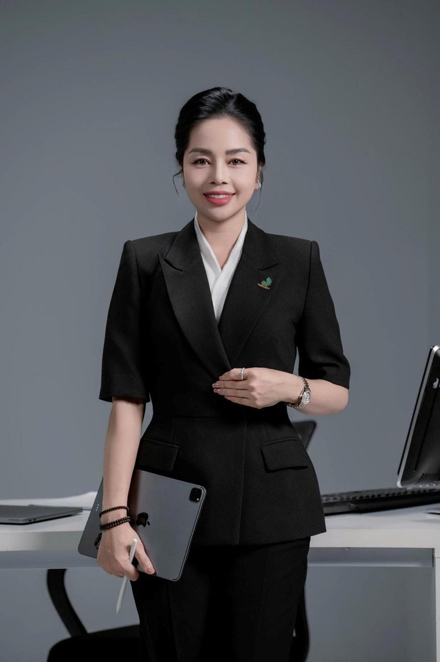 CEO Hoacom Media Bella Trần – Làm nghề bằng thực chiến, giữ nghề bằng cái tâm- Ảnh 1.