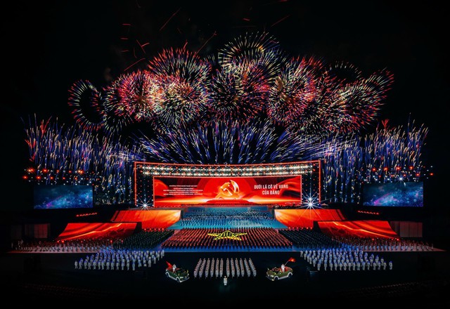 Khoảnh khắc thăng hoa tại concert Dưới lá cờ vẻ vang của Đảng- Ảnh 4.