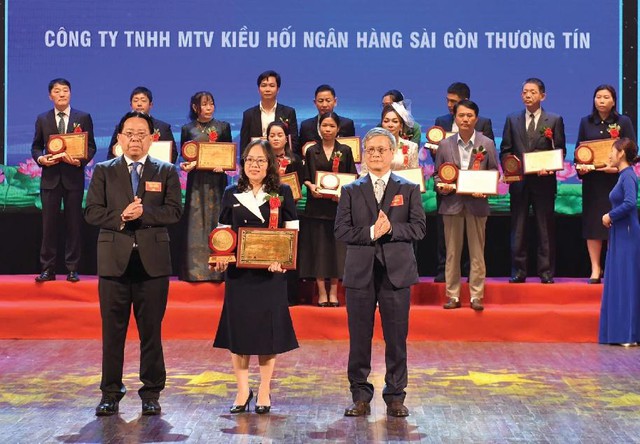 Sacombank-SBR: Dấu ấn tăng trưởng bền vững, mở rộng hiện diện quốc tế 2025- Ảnh 1.