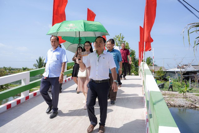 Khánh thành cầu Rạch Cái Nhum - Cầu nối yêu thương số 114 tại Cà Mau - Ảnh 1.