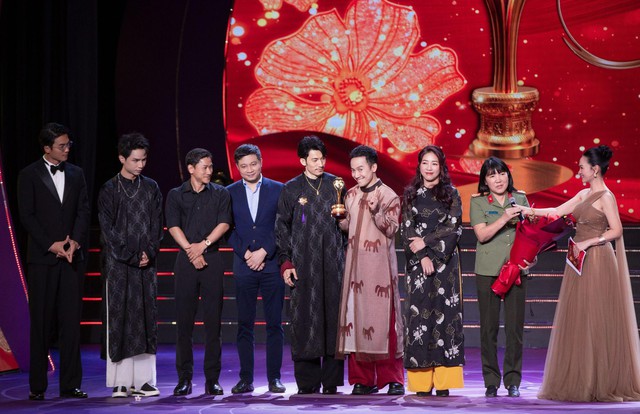 Chiến Sĩ Quả Cảm là chương trình truyền hình được khán giả yêu thích nhất tại Mai Vàng lần thứ 31 - Ảnh 2.