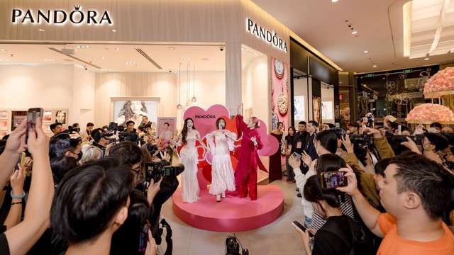 MONO, L&acirc;m Bảo Ngọc, v&agrave; c&aacute;c nghệ sĩ Việt &ldquo;manifest&rdquo; điều g&igrave; cho năm 2026?- Ảnh 5.