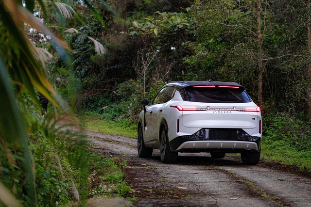 Lynk & Co 08 EM-P dẫn đầu phân khúc xe gầm cao cỡ D tại Car Awards 2025 - Ảnh 2.