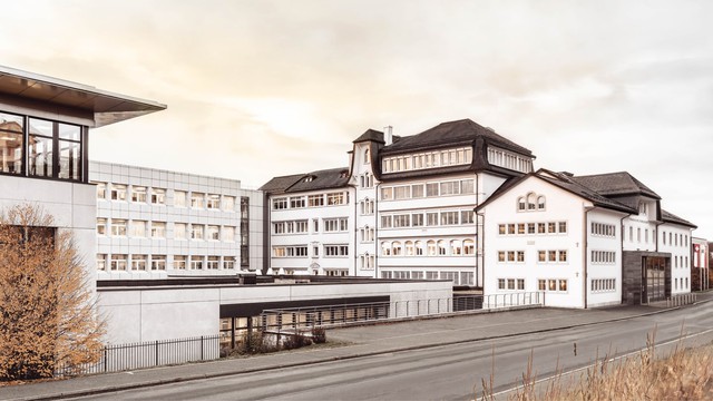 Jaeger-Lecoultre: Cây đại thụ phủ bóng Vallée De Joux - Ảnh 5.