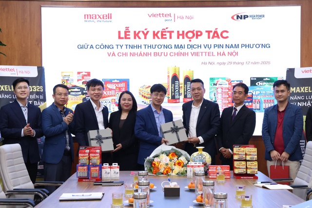 Pin Nam Phương và Viettel Post Hà Nội ký kết hợp tác chiến lược- Ảnh 2.