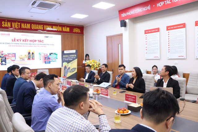 Pin Nam Phương và Viettel Post Hà Nội ký kết hợp tác chiến lược- Ảnh 4.