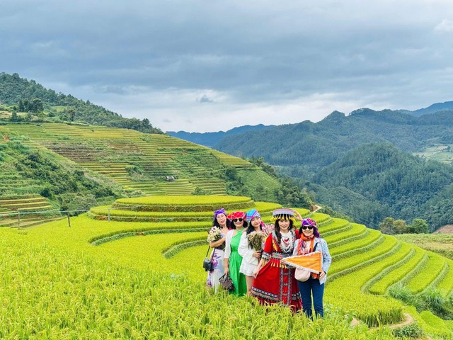 ‏Kỷ niệm 25 năm thành lập Đất Việt Tour tung ưu đãi cực sốc, ra mắt tour bay thẳng Thượng Hải ‏ - Ảnh 1.