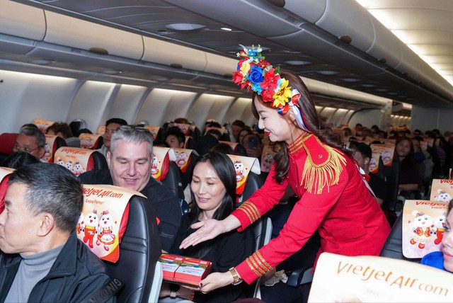 Khai trương đường bay đến Almaty và Praha, Vietjet mở thêm kết nối giữa Việt Nam và thế giới- Ảnh 4.