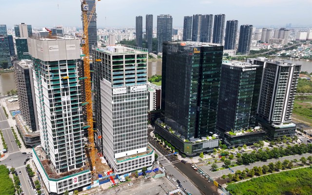 The OpusK chính thức cất nóc, hoàn thiện mảnh ghép cuối cùng của The Metropole Thủ Thiêm - Ảnh 3.