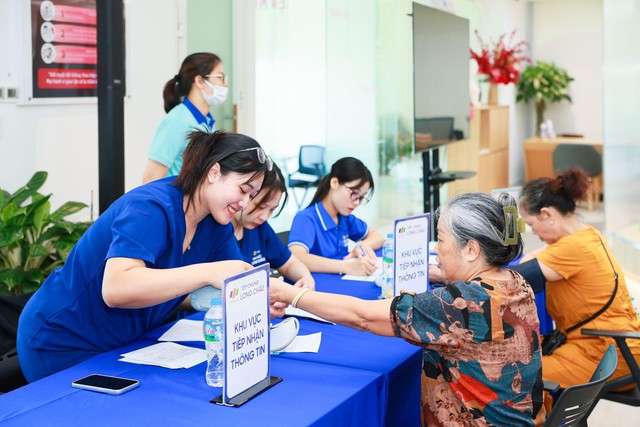Hệ thống Long Châu tiếp tục thắng lớn tại Better Choice Awards- Ảnh 2.