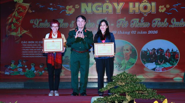 Tết ở Hòa Thịnh - và câu chuyện dài hơn một mùa Xuân - Ảnh 4.