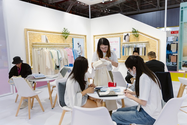 Điểm đến của nhiều thương hiệu lớn- Ảnh 1.