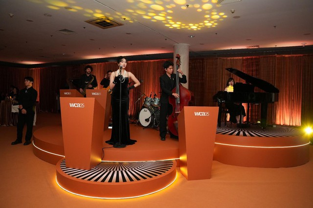 Cận cảnh sự kiện gặp gỡ của những người tiên phong kiến tạo sự phát triển Việt Nam - Ảnh 1.