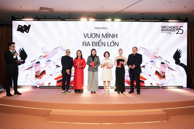 Cận cảnh sự kiện gặp gỡ của những người tiên phong kiến tạo sự phát triển Việt Nam - Ảnh 4.